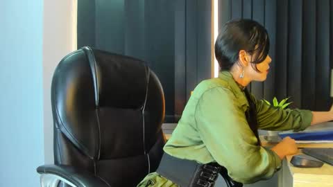 Rachel online show from 10/20/25, 12:05