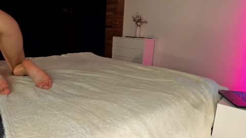 Snapshot of rachel_rey chatting on 09/25/25, 06:11 Sherryl online show from 09/25/25, 06:11