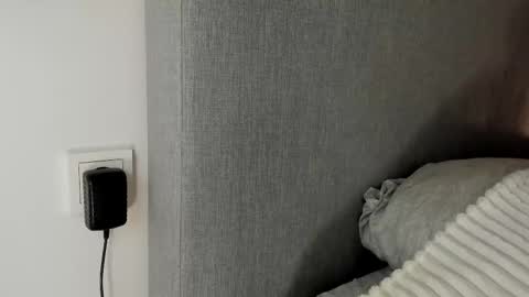 Snapshot of rachel_rey chatting on 12/19/25, 09:05 Sherryl online show from 12/19/25, 09:05