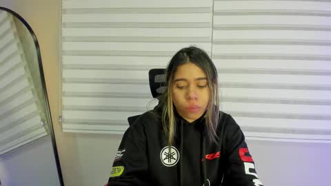 Rachell online show from 11/15/25, 04:21