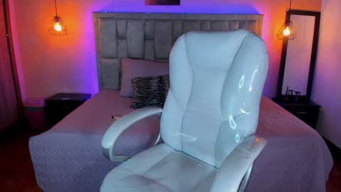 Rachel online show from 02/08/25, 02:05