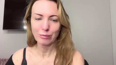 Rachel online show from 02/15/25, 06:12