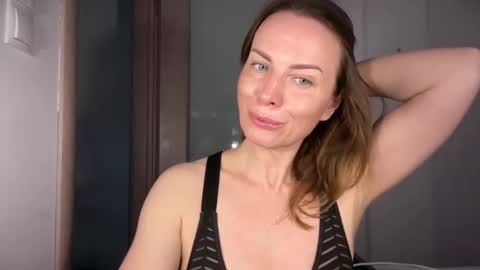 Snapshot of rachelldelicious chatting on 05/18/26, 06:14 Rachel online show from 05/18/26, 06:14