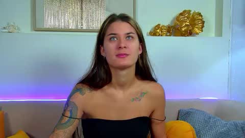 RachellSimpson online show from 10/19/25, 06:19