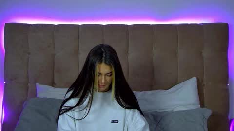 RachellSimpson online show from 11/14/25, 06:39