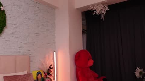 RachelSwaan online show from 01/22/25, 06:10