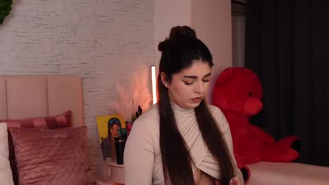 RachelSwaan online show from 02/05/25, 04:37