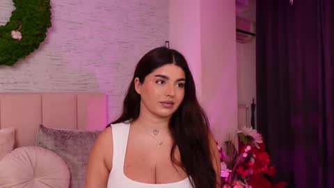 RachelSwaan online show from 11/14/25, 08:24