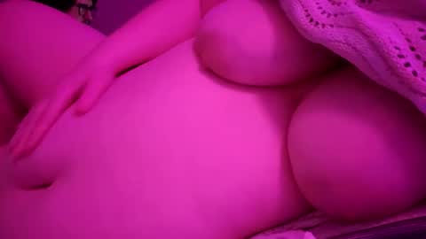 rachs_wardrobe online show from 02/05/26, 01:43