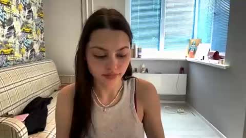 Elizabeth online show from 07/06/26, 01:41