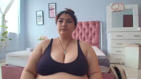 Snapshot of radiantgoddes chatting on 12/10/24, 04:38 radiantgoddes online show from 12/10/24, 04:38