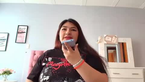 Snapshot of radiantgoddes chatting on 01/13/25, 02:11 radiantgoddes online show from 01/13/25, 02:11