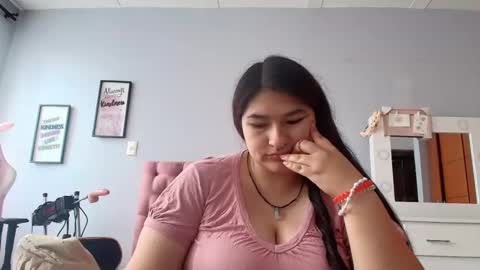 Snapshot of radiantgoddes chatting on 02/03/25, 01:51 radiantgoddes online show from 02/03/25, 01:51