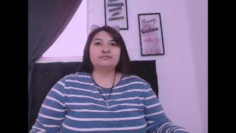 Snapshot of radiantgoddes chatting on 10/31/25, 01:23 radiantgoddes online show from 10/31/25, 01:23