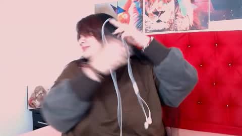 Snapshot of radiantgoddes chatting on 11/23/25, 04:18 radiantgoddes online show from 11/23/25, 04:18