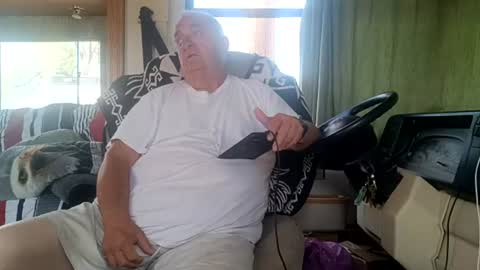 Radioman for fun online show from 07/11/26, 01:36
