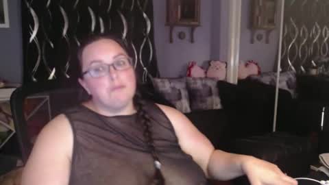 Snapshot of raeroughnbusty chatting on 04/04/26, 02:43 RaeRoughNBusty online show from 04/04/26, 02:43
