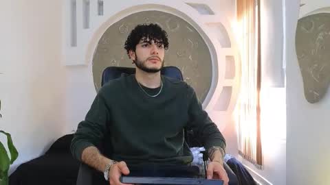 R A F A E L online show from 09/25/25, 08:56