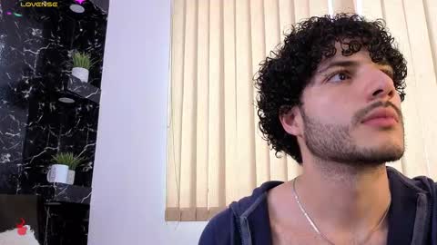 R A F A E L online show from 03/05/26, 09:11