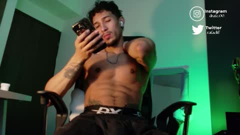 IG online show from 10/19/25, 04:24