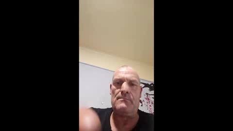 Snapshot of ragingzef69 chatting on 05/03/26, 01:44 Bigthickdickinvic online show from 05/03/26, 01:44