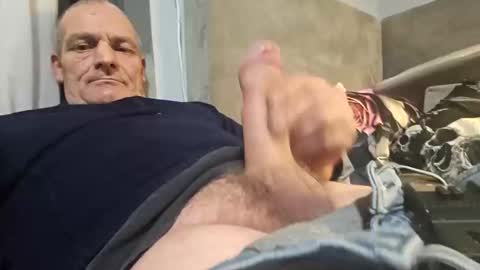 Snapshot of ragingzef69 chatting on 05/11/26, 07:33 Bigthickdickinvic online show from 05/11/26, 07:33
