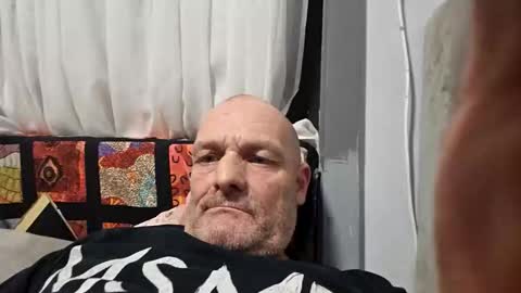 Snapshot of ragingzef69 chatting on 05/18/26, 07:41 Bigthickdickinvic online show from 05/18/26, 07:41