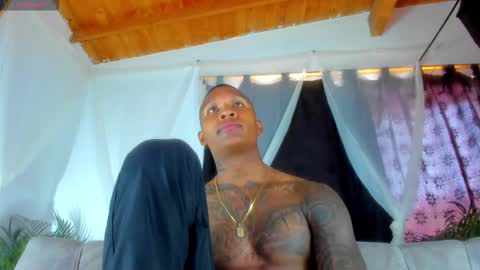 Andres H online show from 10/26/25, 04:13