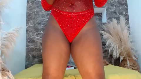 raichellcooper1 online show from 10/18/25, 01:56