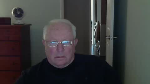 Snapshot of raiderman215 chatting on 12/10/24, 06:06 raiderman215 online show from 12/10/24, 06:06