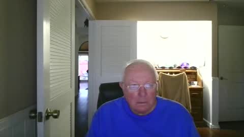 Snapshot of raiderman215 chatting on 02/13/25, 08:13 raiderman215 online show from 02/13/25, 08:13