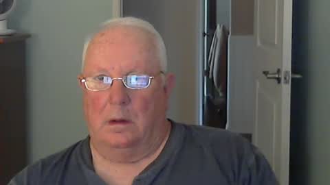 Snapshot of raiderman215 chatting on 09/10/25, 03:23 raiderman215 online show from 09/10/25, 03:23