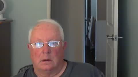 Snapshot of raiderman215 chatting on 09/27/25, 09:42 raiderman215 online show from 09/27/25, 09:42