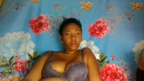 raiisaaa online show from 07/23/26, 08:07