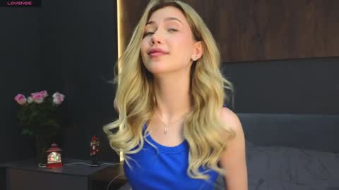 Lisa online show from 12/11/24, 07:46