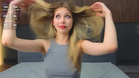 Lisa online show from 11/16/25, 12:05