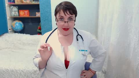 Snapshot of rainbowladyy chatting on 01/19/25, 04:04 rainbowladyy online show from 01/19/25, 04:04