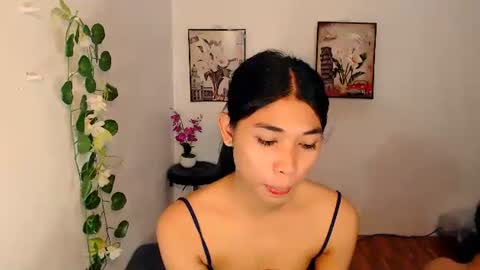 raindrizzle1706 online show from 12/18/25, 01:39