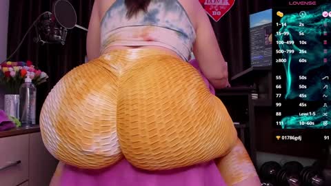 Laura online show from 12/12/24, 02:59