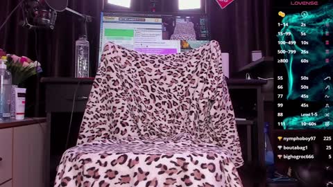 Laura online show from 01/19/25, 08:39