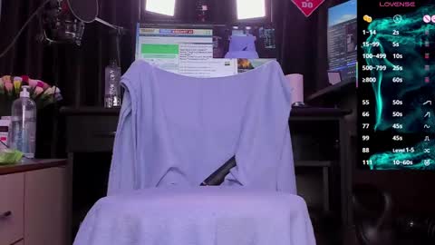 Laura online show from 03/02/25, 03:34