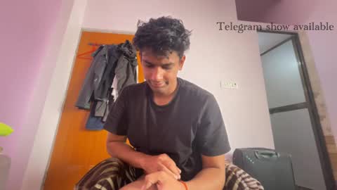 Snapshot of raju_smith chatting on 11/28/25, 08:17 raju_smith online show from 11/28/25, 08:17