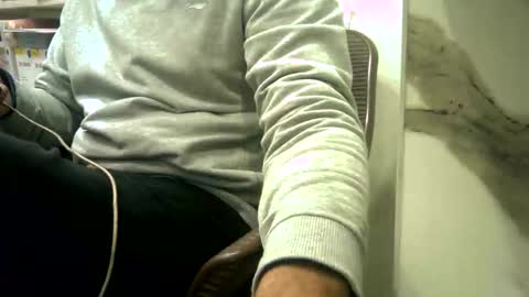 Snapshot of rakulgee12 chatting on 02/20/26, 09:43 rakulgee1 online show from 02/20/26, 09:43