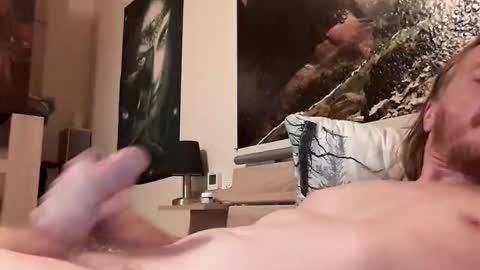 Snapshot of ralf678524 chatting on 10/31/25, 02:12 ralf678524 online show from 10/31/25, 02:12