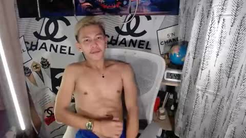 ralfhuge24 online show from 04/22/26, 09:49