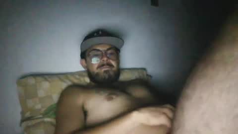 Snapshot of ralphillips25 chatting on 06/17/26, 05:10 ralphillips25 online show from 06/17/26, 05:10