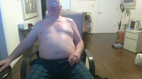 Snapshot of ram4u123 chatting on 12/27/24, 05:31 Ram online show from 12/27/24, 05:31