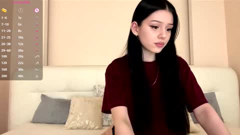 Luna online show from 09/17/25, 02:52