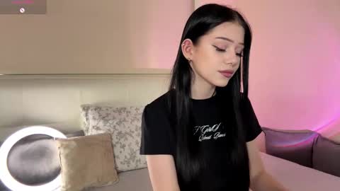 Luna online show from 01/06/26, 03:27