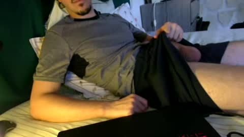 random_bisexual online show from 08/09/26, 12:54